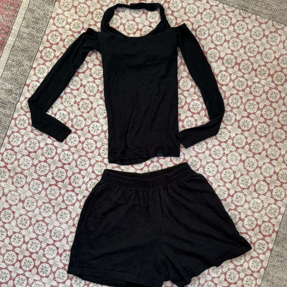 SET Active Black Long-Sleeve Top and Shorts Set